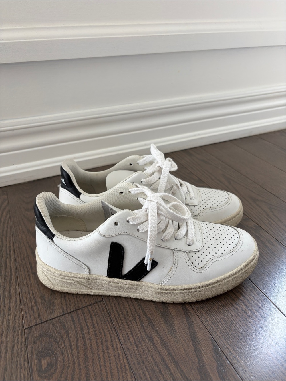 Veja V10 Sneakers 👟
